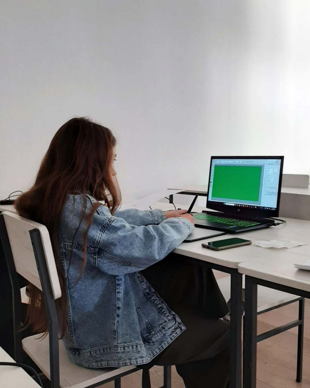 Фото з роботи над проєктом