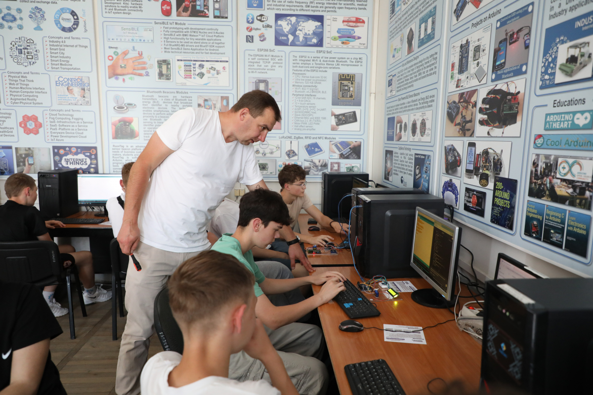 Фото з Літньої школи