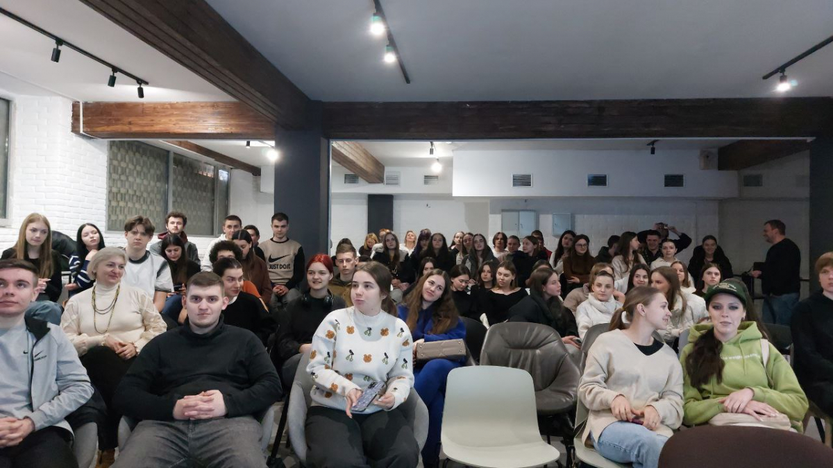 Фото із заходу проєкту