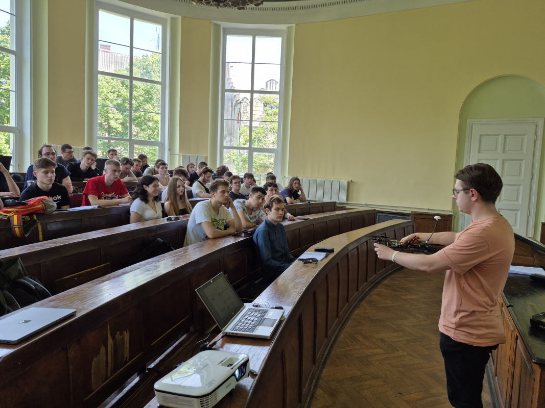 Фото з лекції