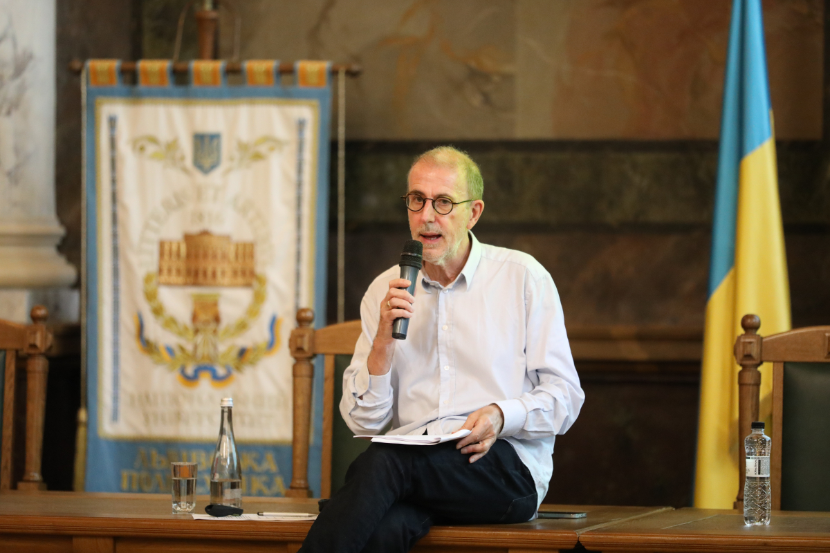 Фото з лекції Пітера Осборна