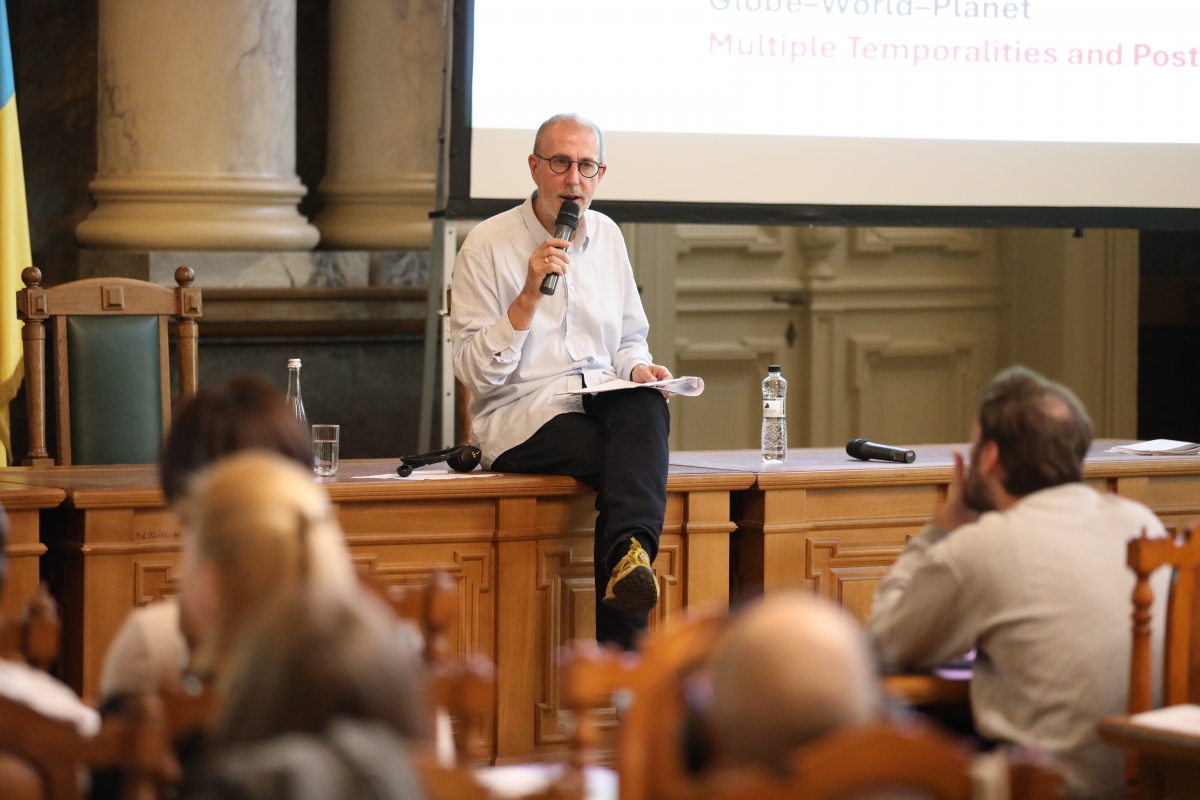 Фото з лекції Пітера Осборна