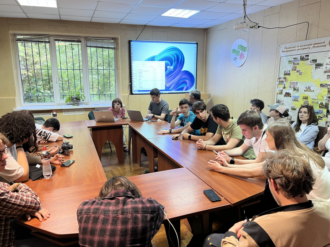 Фото з Літньої школи