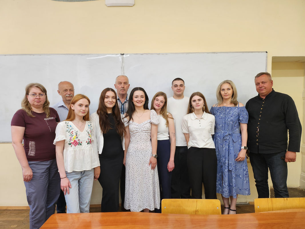 Фото із захисту робіт