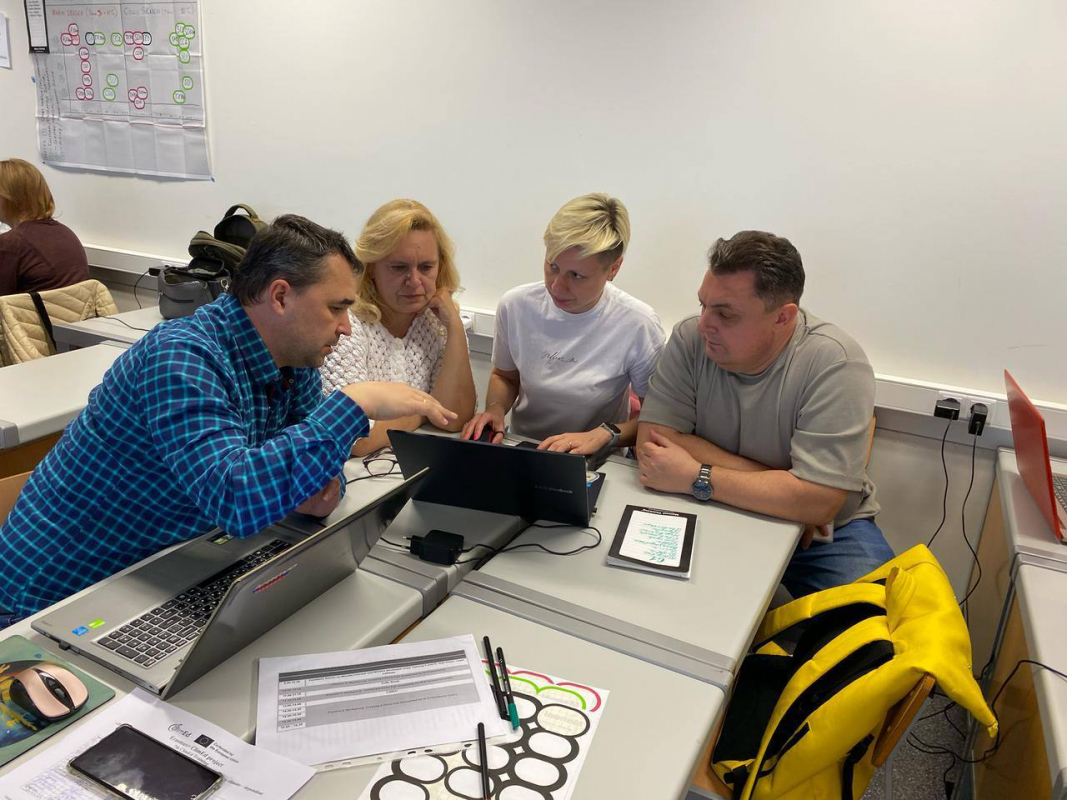 Фото із тренінгу в Іспанії