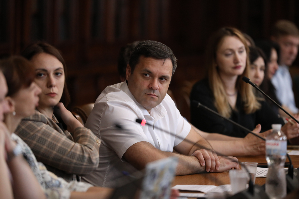 Фото із круглого столу