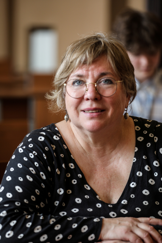 Фото із заходу