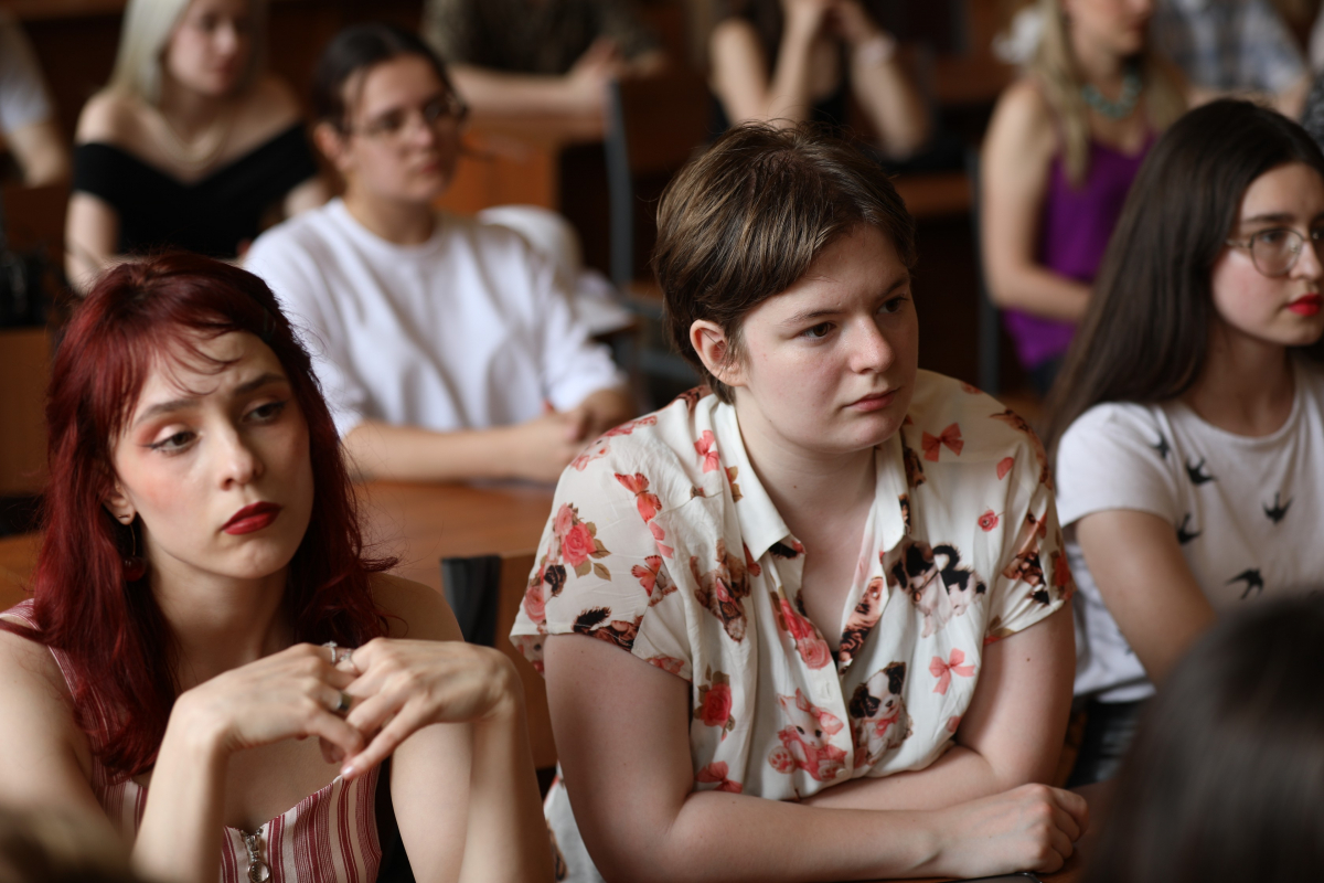 Фото із заходу