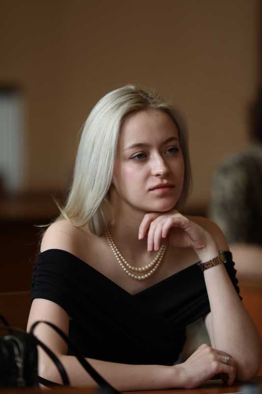 Фото із заходу