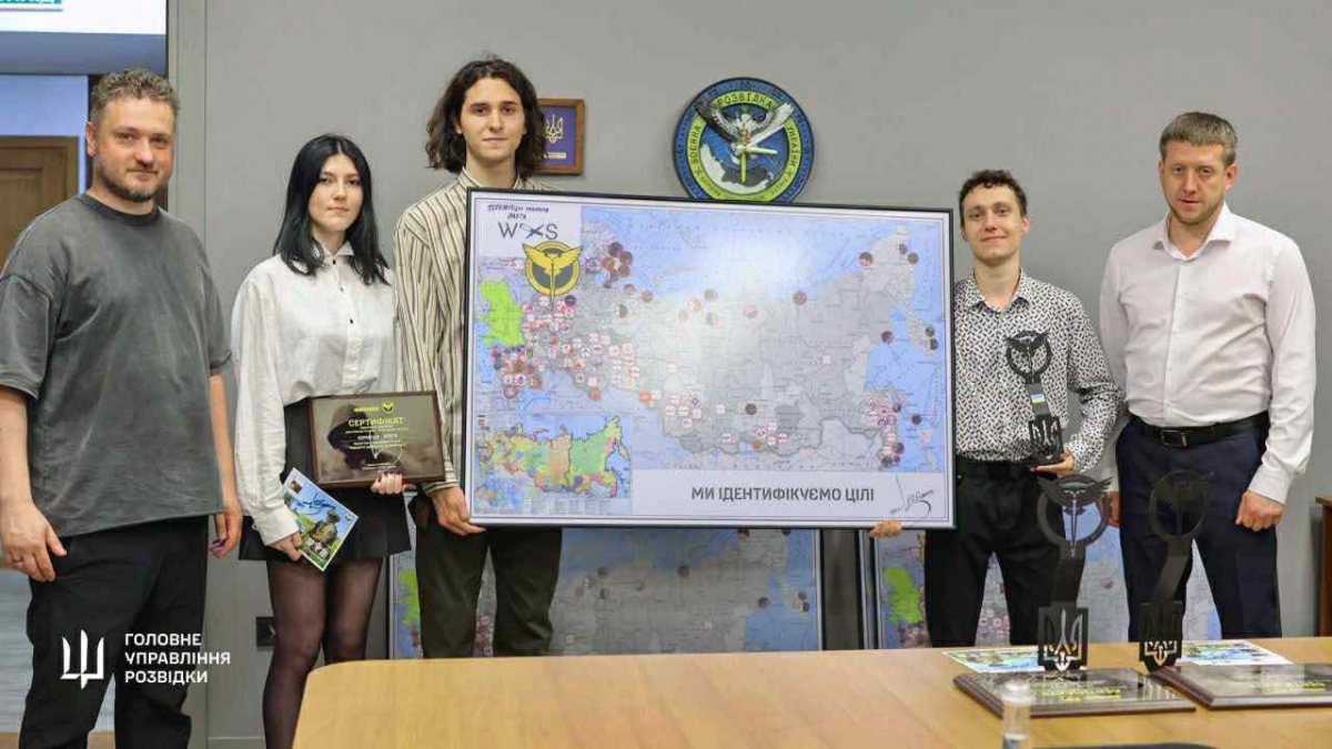 Фото з нагородження переможців конкурсу