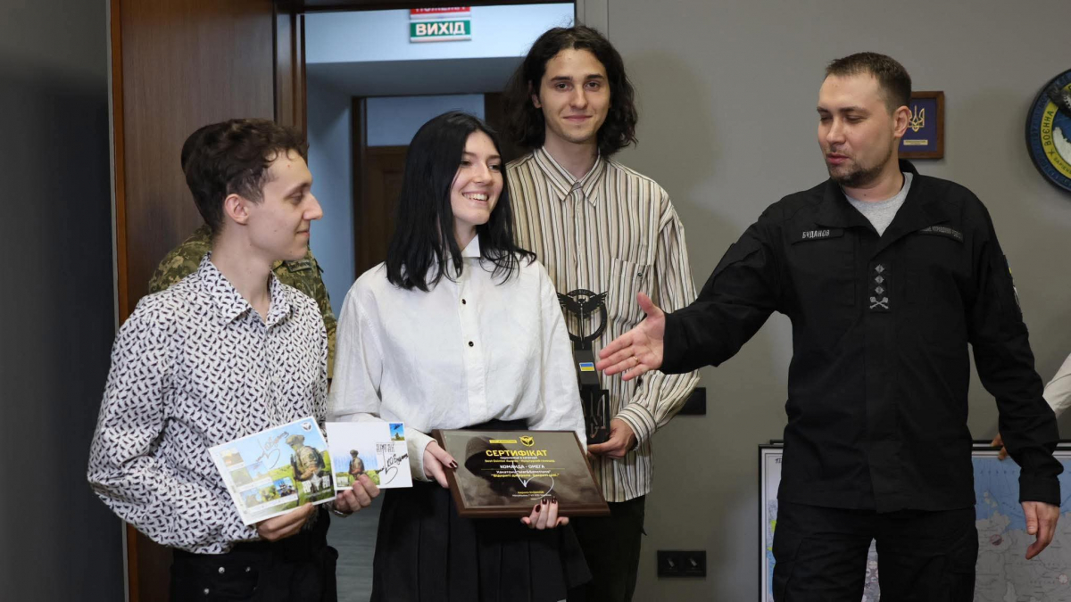 Фото з нагородження переможців конкурсу