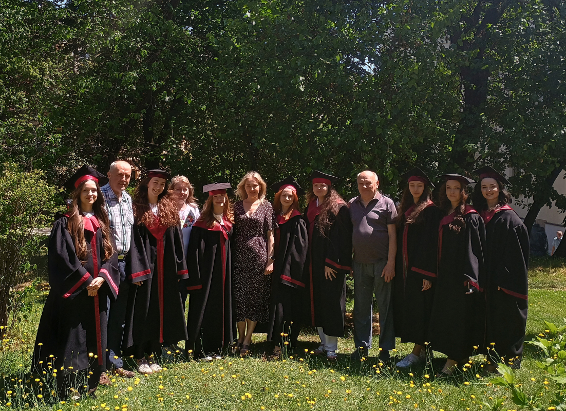 Фото із вручення дипломів