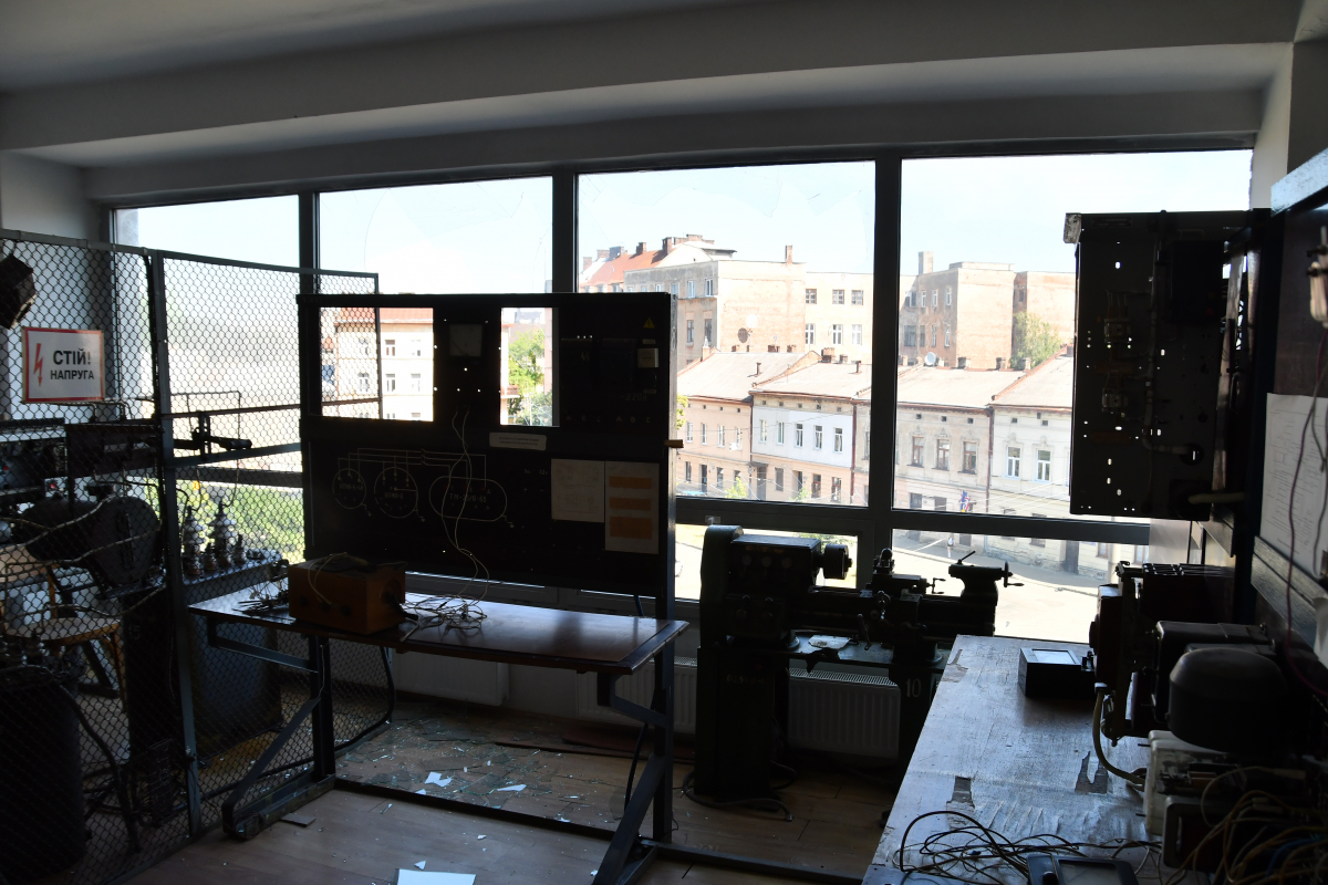 Пошкоджені приміщення Львівської політехніки