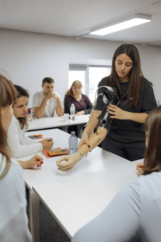 Вікторія Фарина з колегами