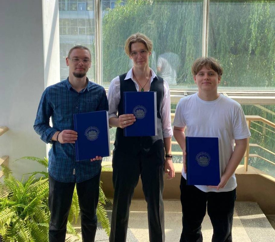 Фото із захисту робіт