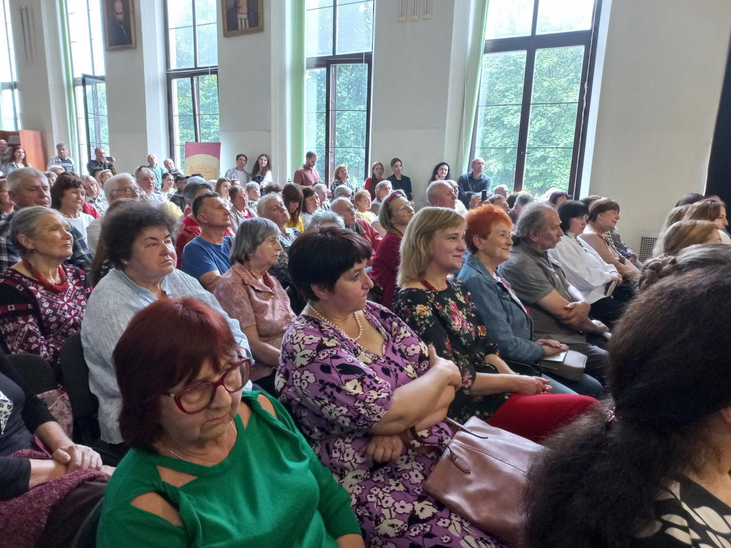 Фото із заходу в НТБ