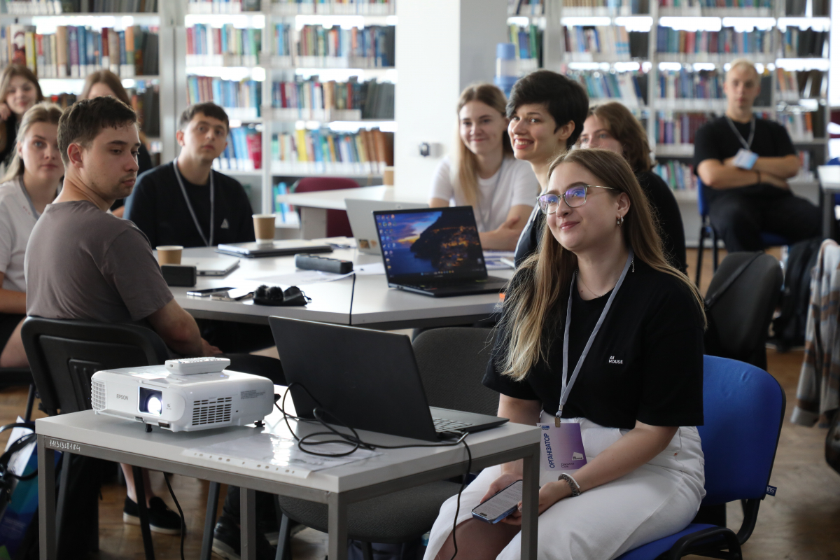 Фото з відкриття школи