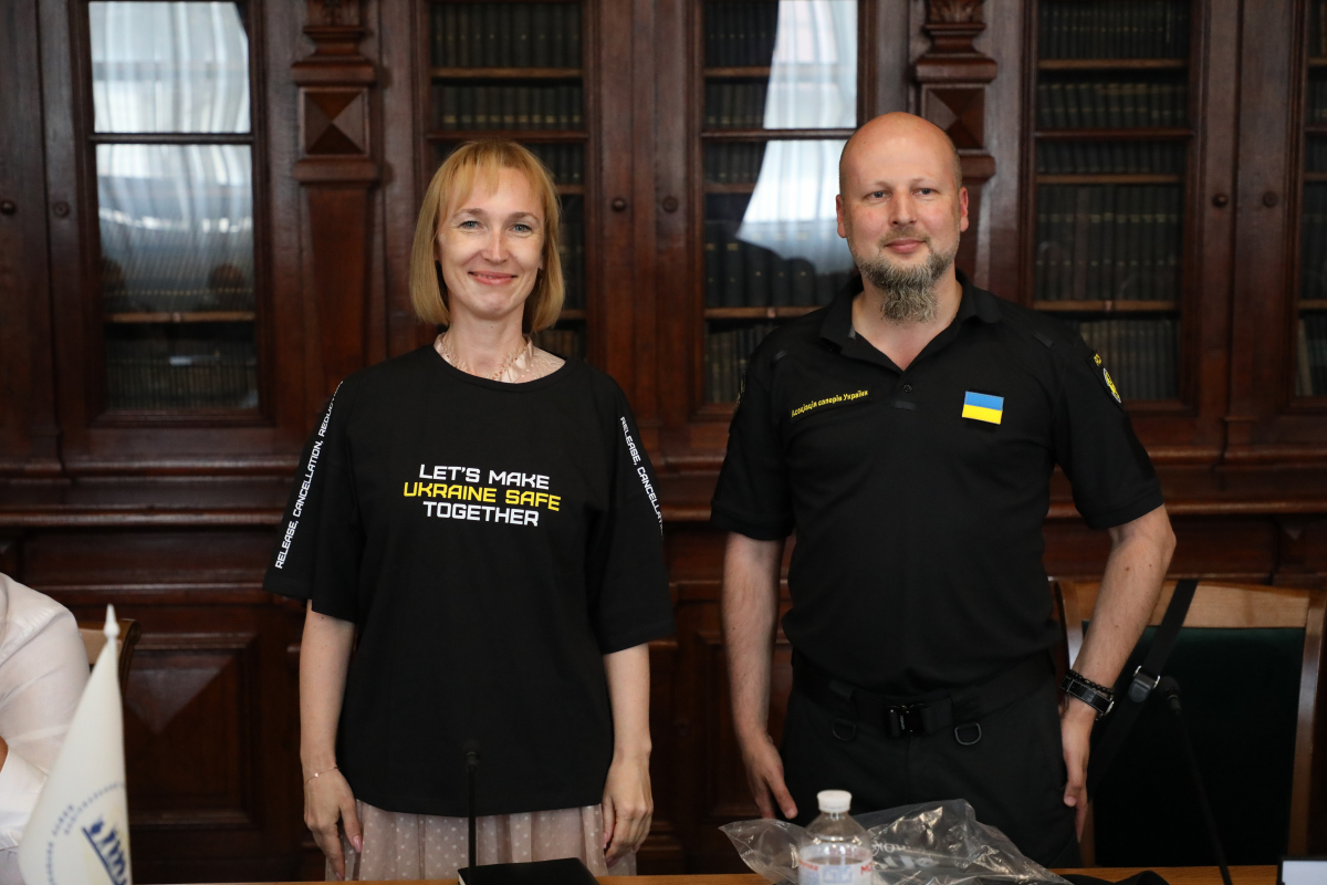 Фото із круглого столу