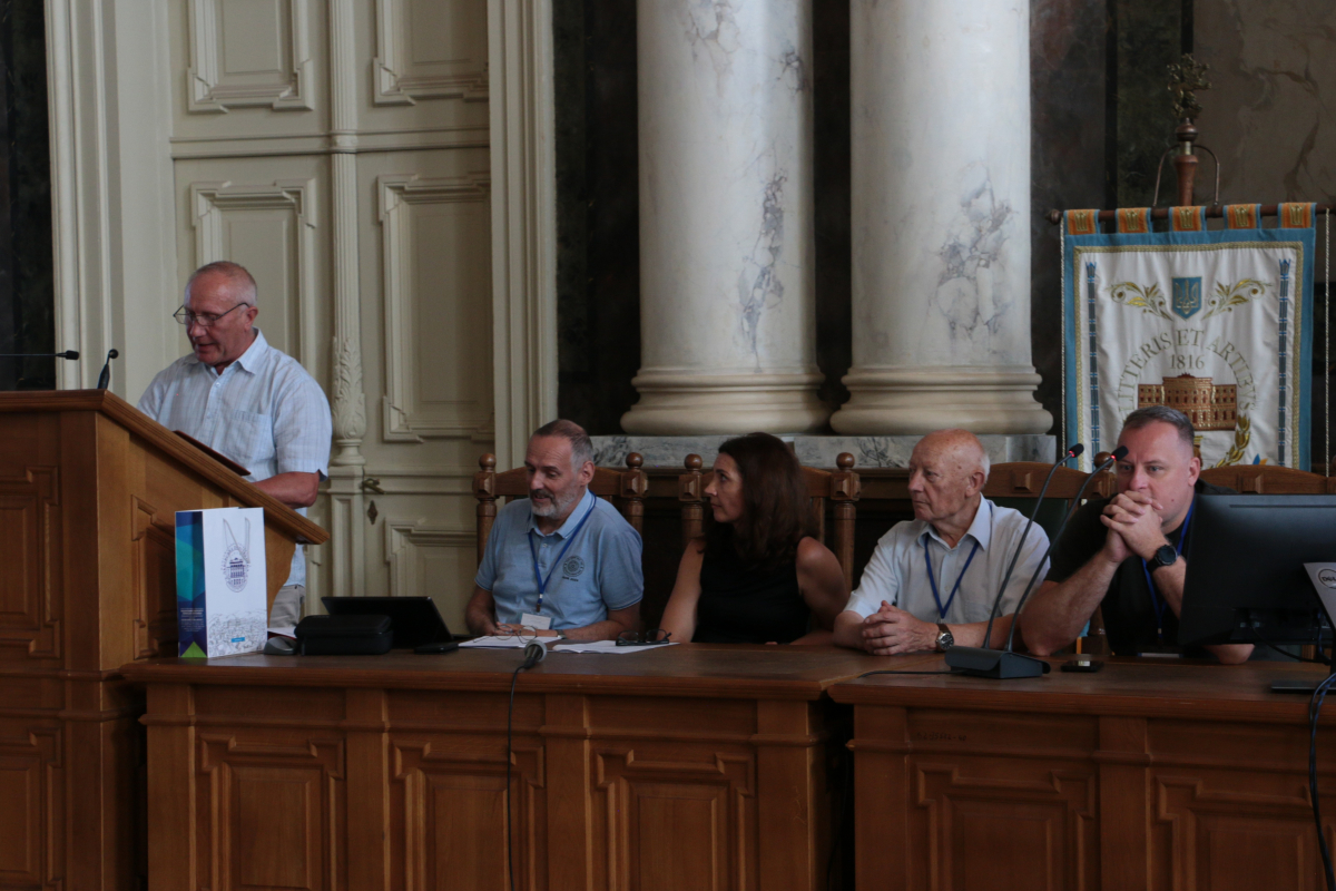 Фото із круглого столу