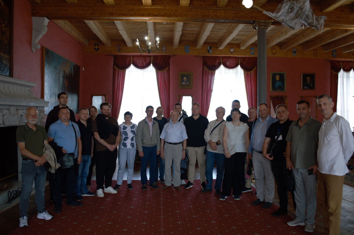 Фото із круглого столу