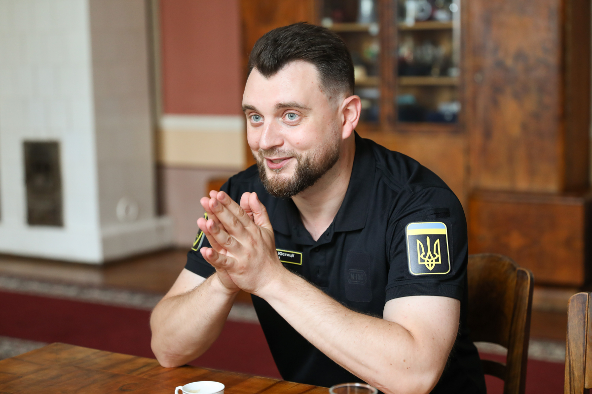 Фото з підписання угоди про співпрацю