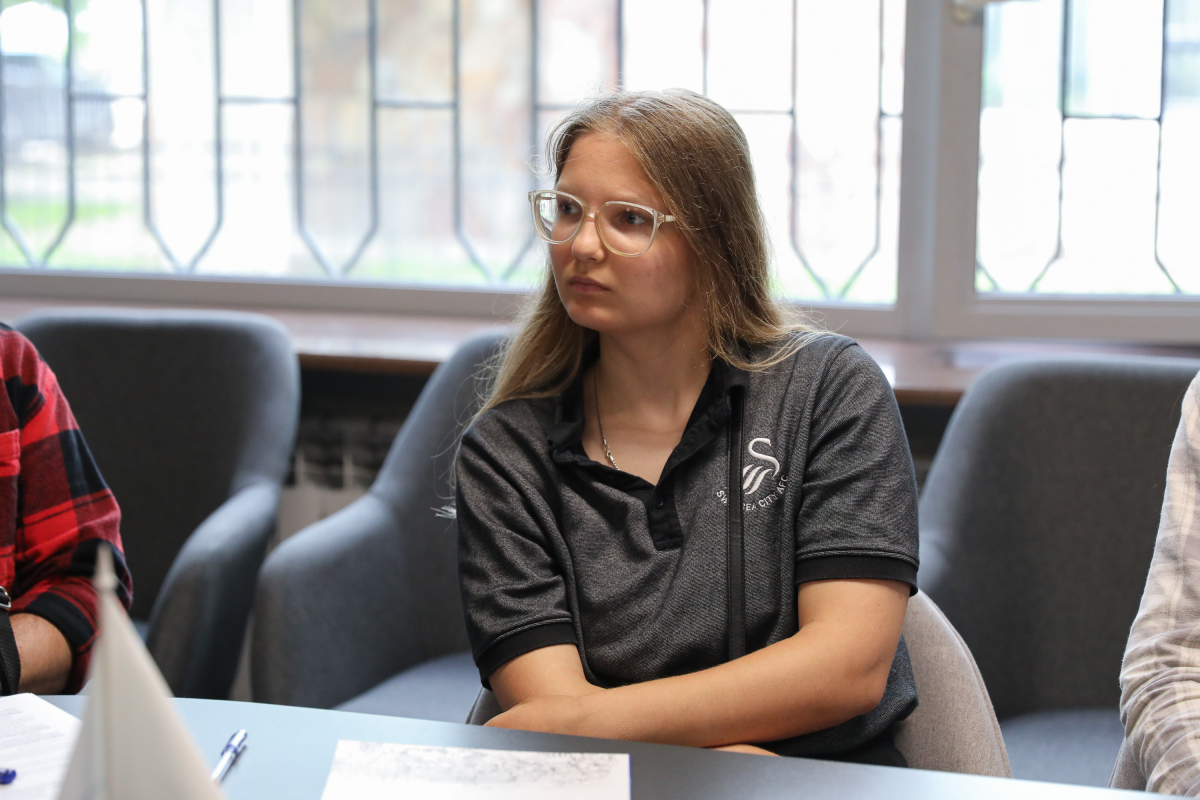 Фото із круглого столу