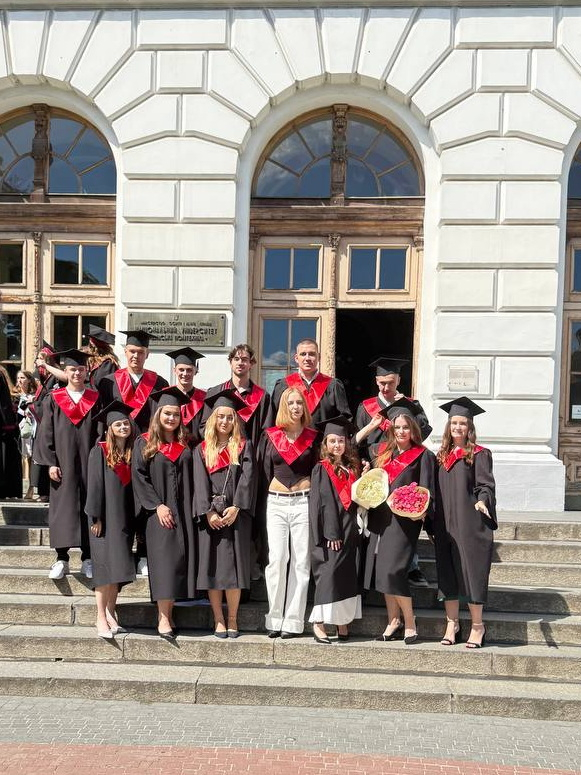 Фото із вручення дипломів