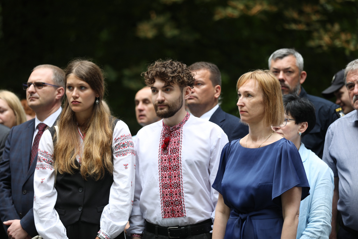 Фото із вшанування пам’яті розстріляних львівських професорів