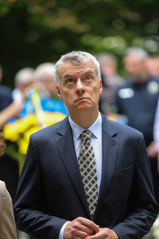 Фото із вшанування пам’яті розстріляних львівських професорів