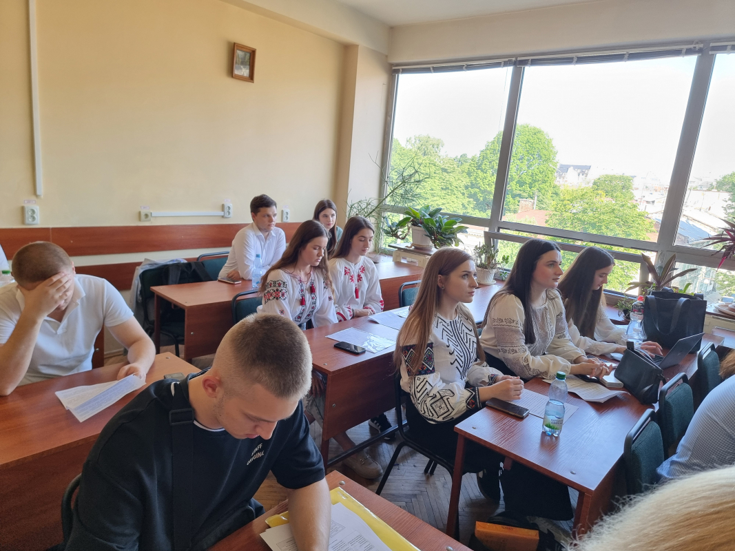 Фото із захисту робіт