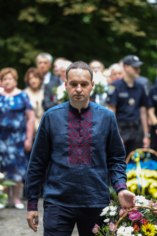 Фото із вшанування пам’яті розстріляних львівських професорів