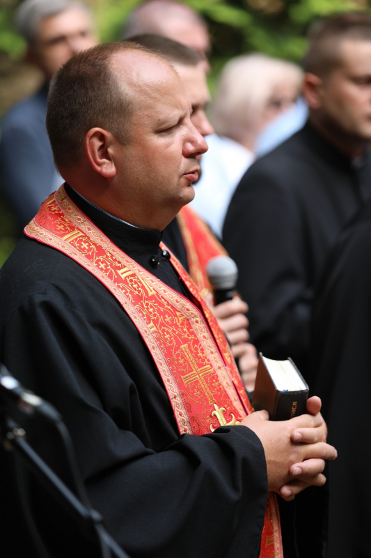 Фото із вшанування пам’яті розстріляних львівських професорів