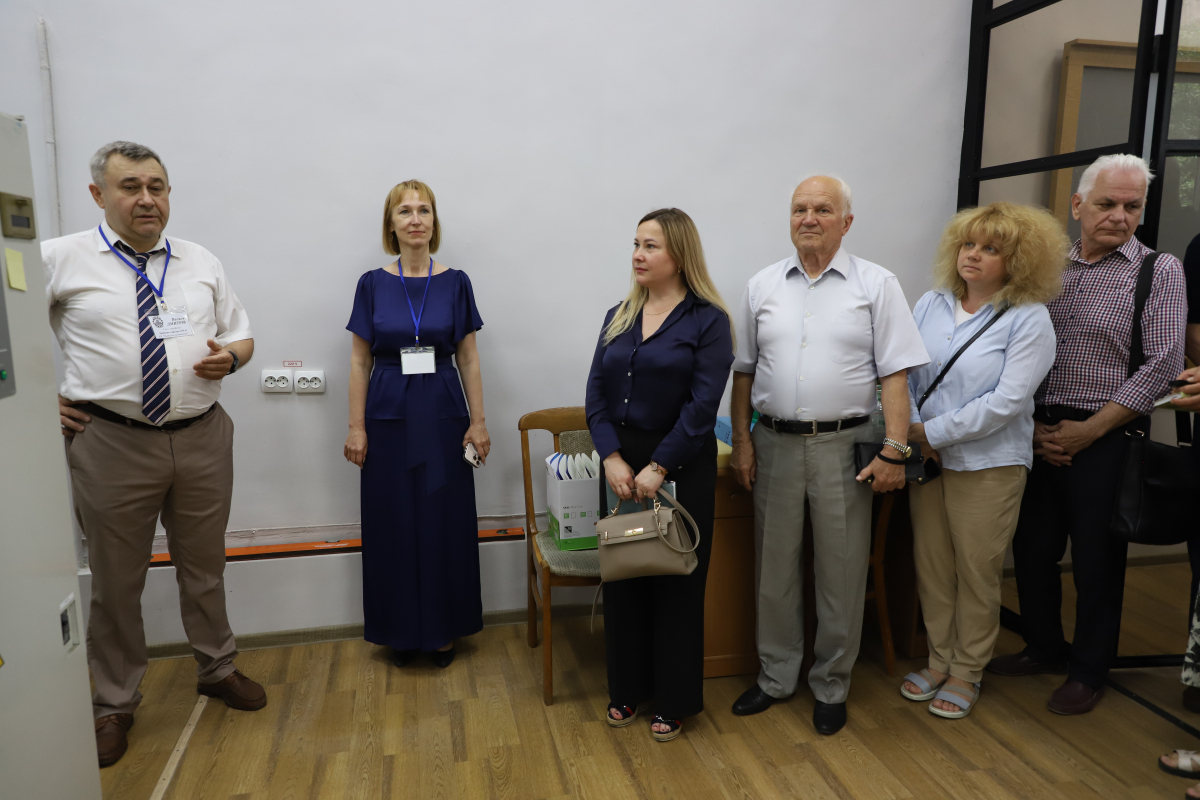 Фото з відкриття лабораторії