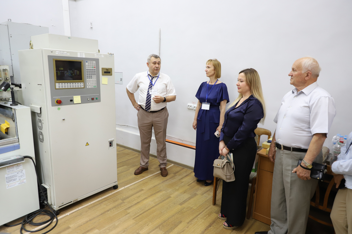 Фото з відкриття лабораторії