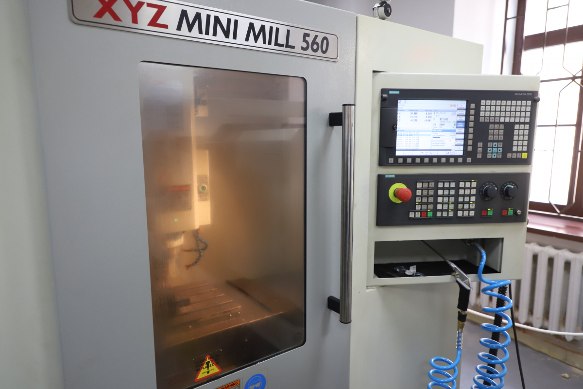 Фото з відкриття лабораторії