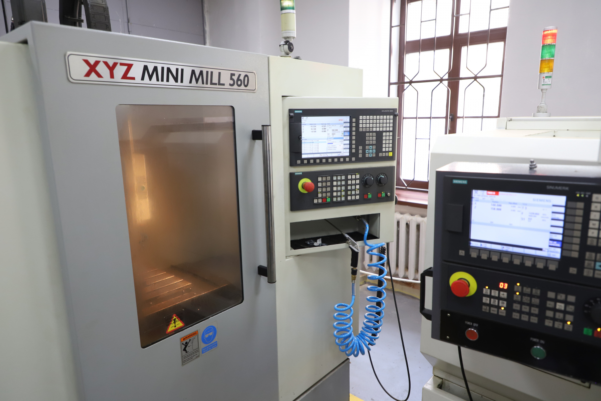 Фото з відкриття лабораторії