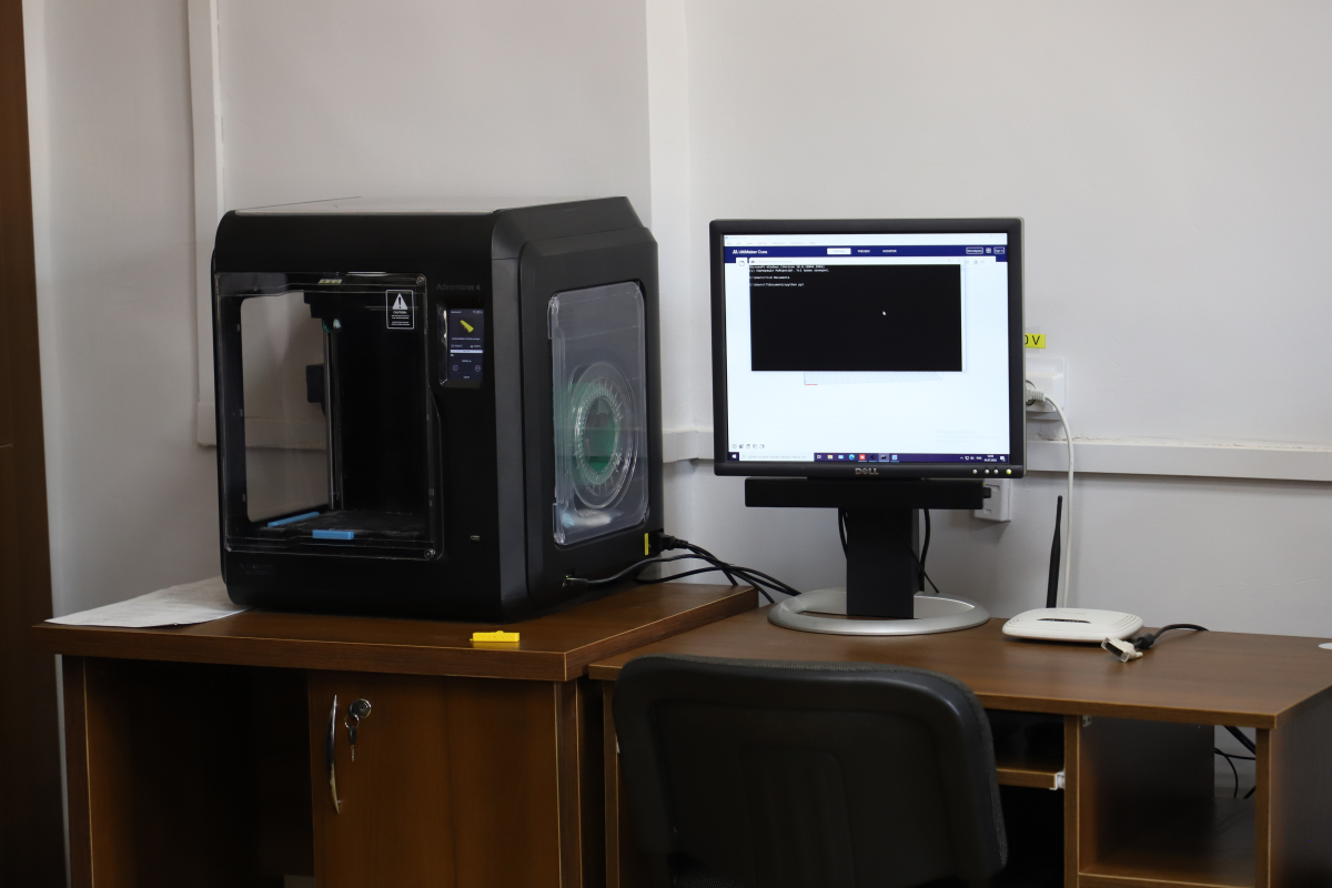 Фото з відкриття лабораторії