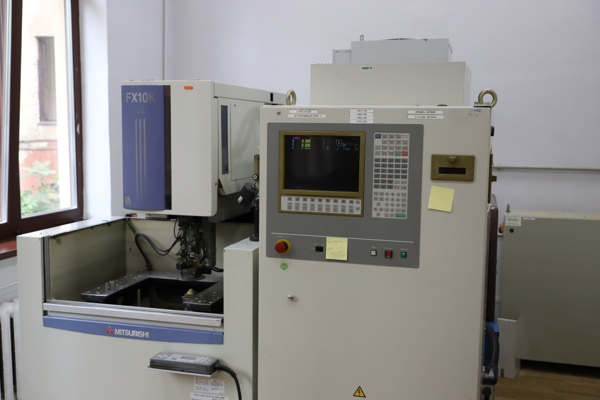 Фото з відкриття лабораторії