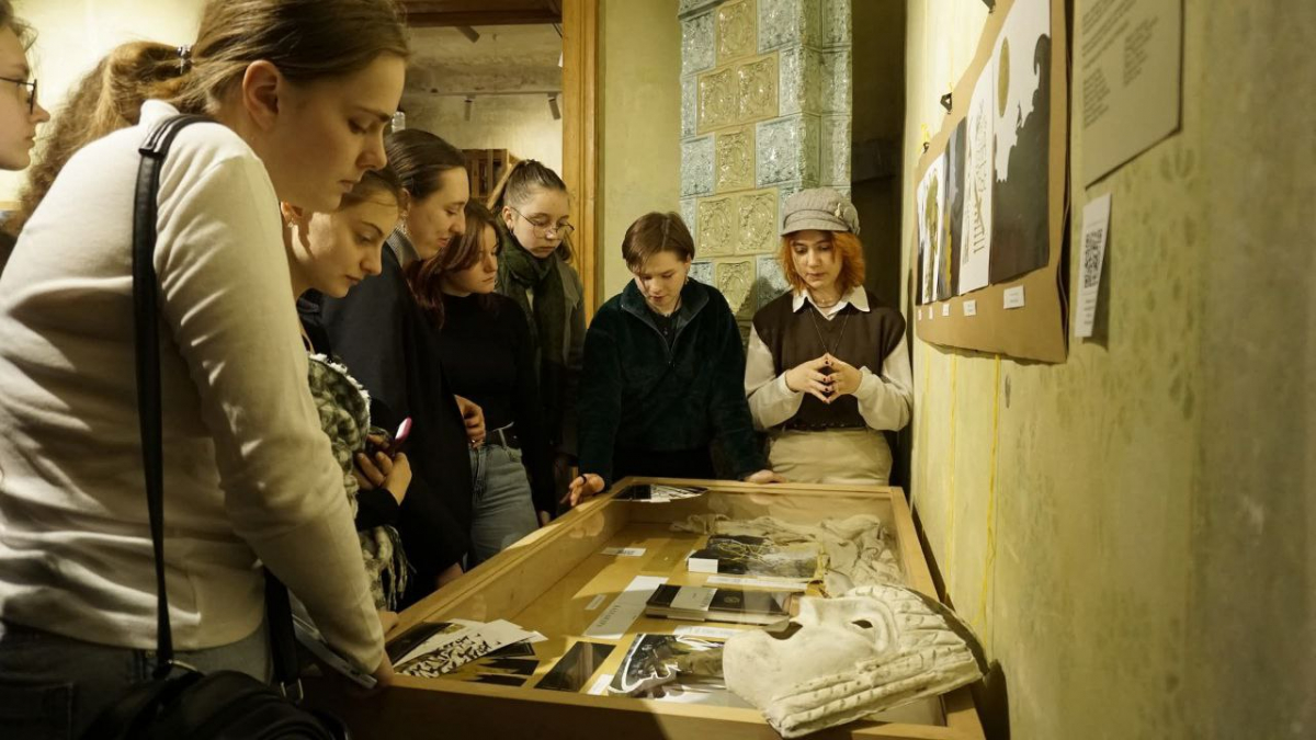 Фото з виставки