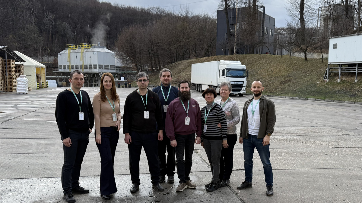 Фото з підписання угоди