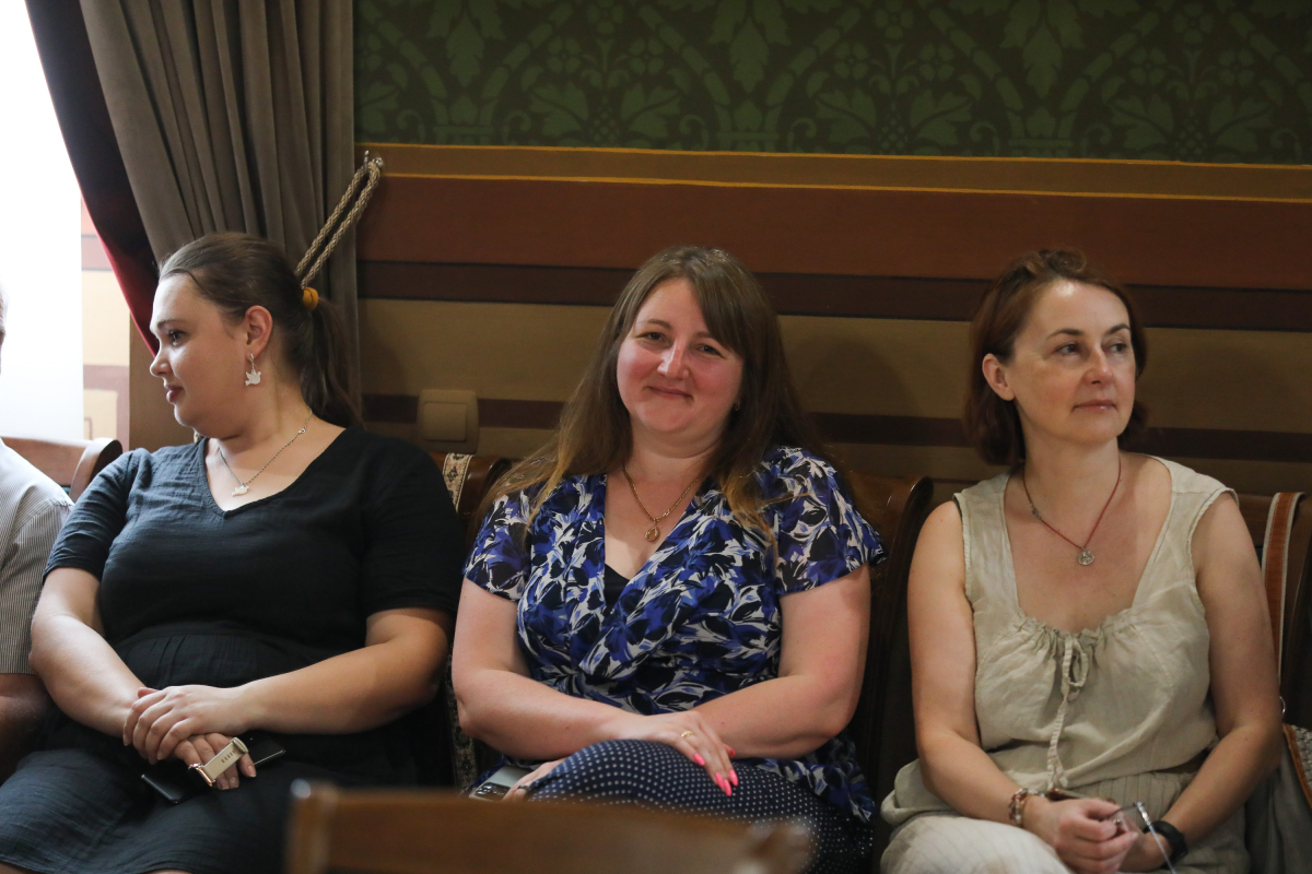 Фото із круглого столу