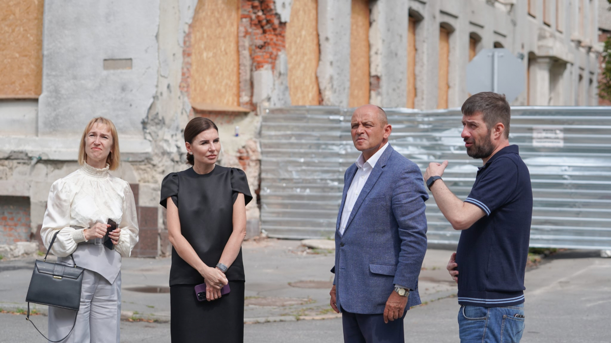 Фото з візиту до ХНУ