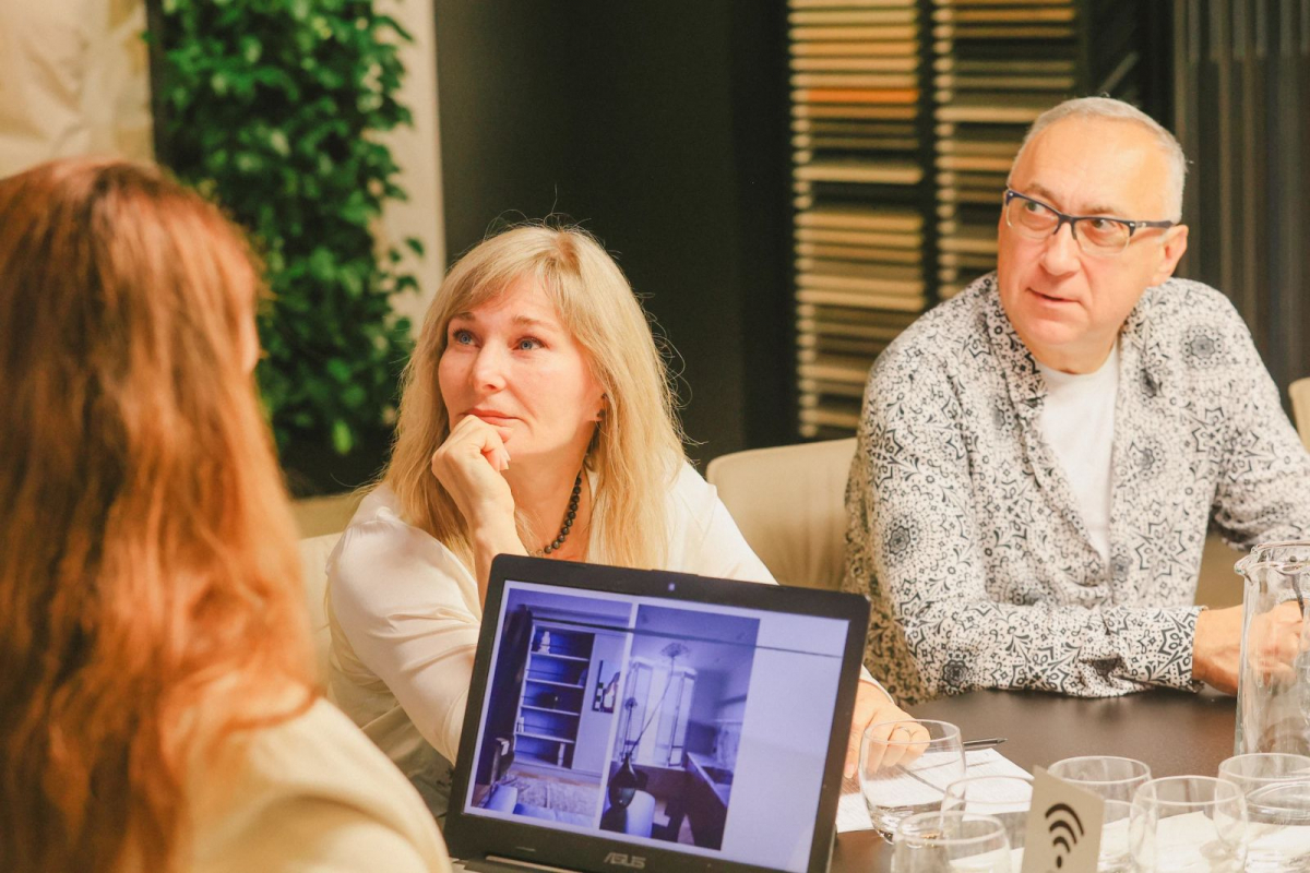 Фото із засідання журі конкурсу