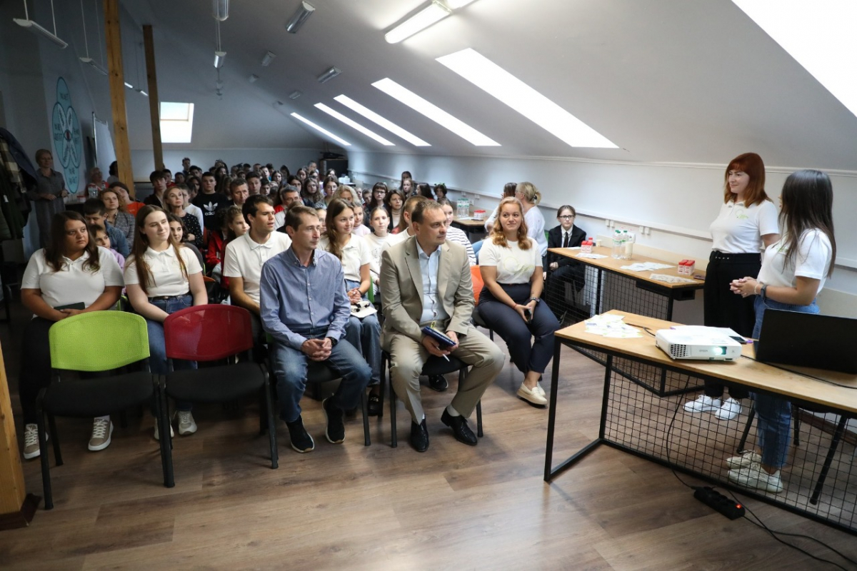 Фото із заходу проєкту