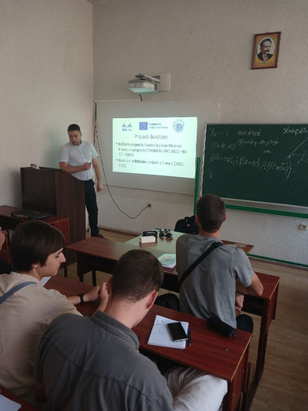 Фото із заходу проєкту