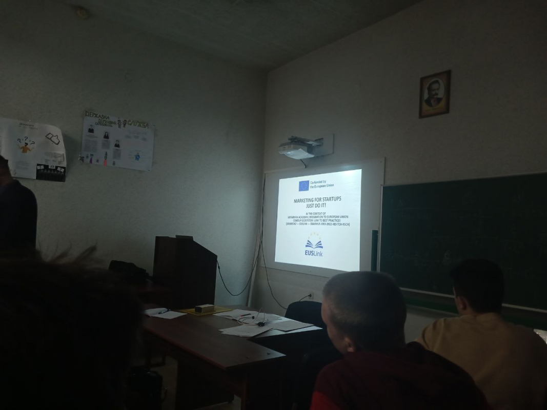 Фото із заходу проєкту