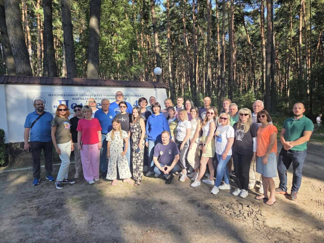Фото з виїзного засідання кафедри