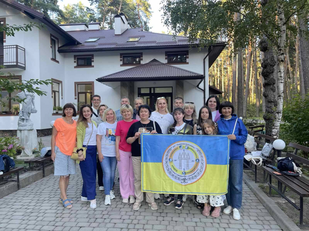 Фото з виїзного засідання кафедри