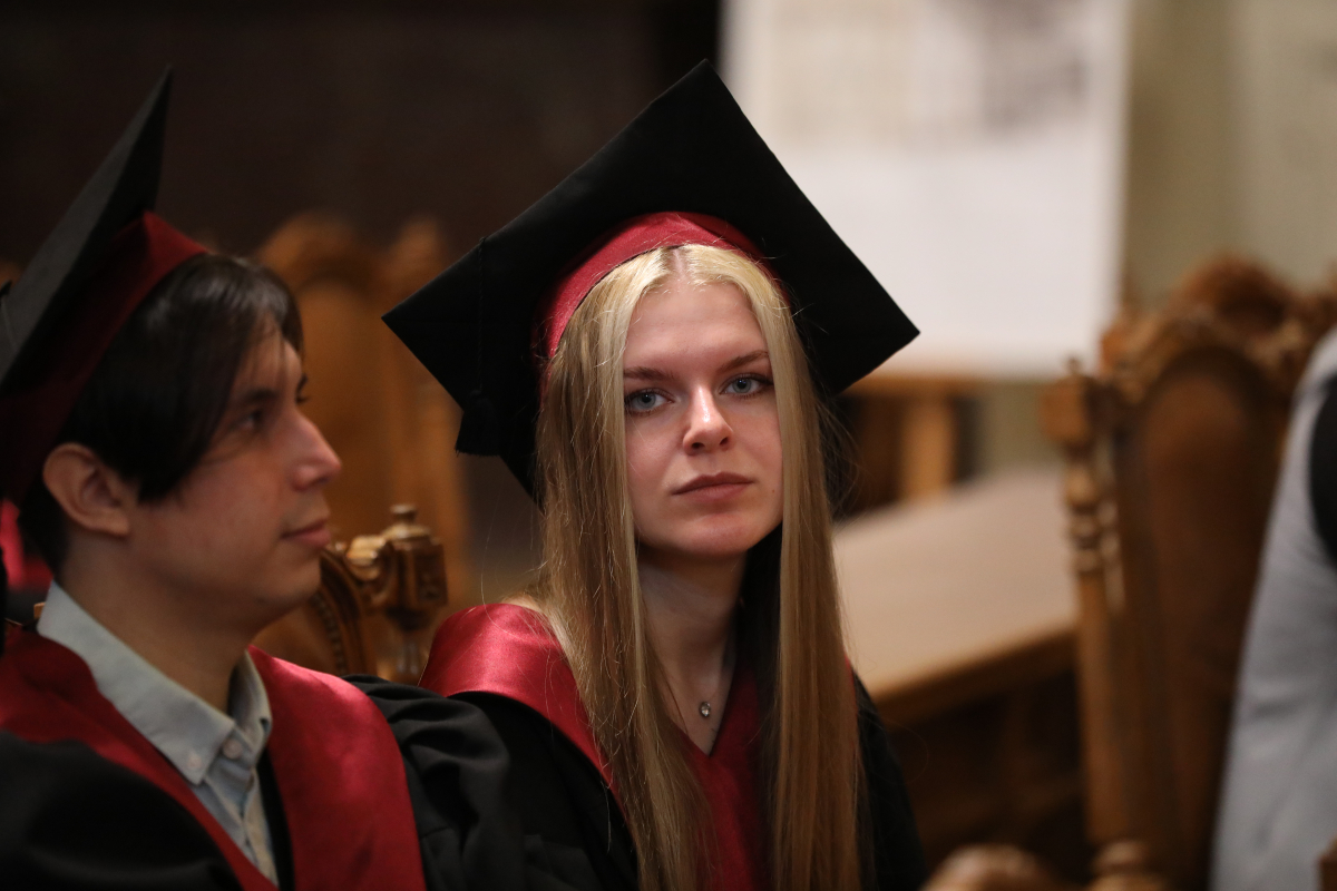 Фото із вручення дипломів