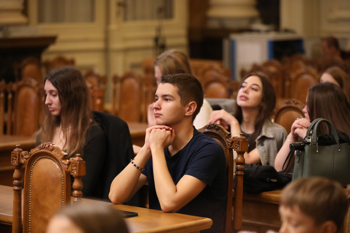 Фото із вручення дипломів